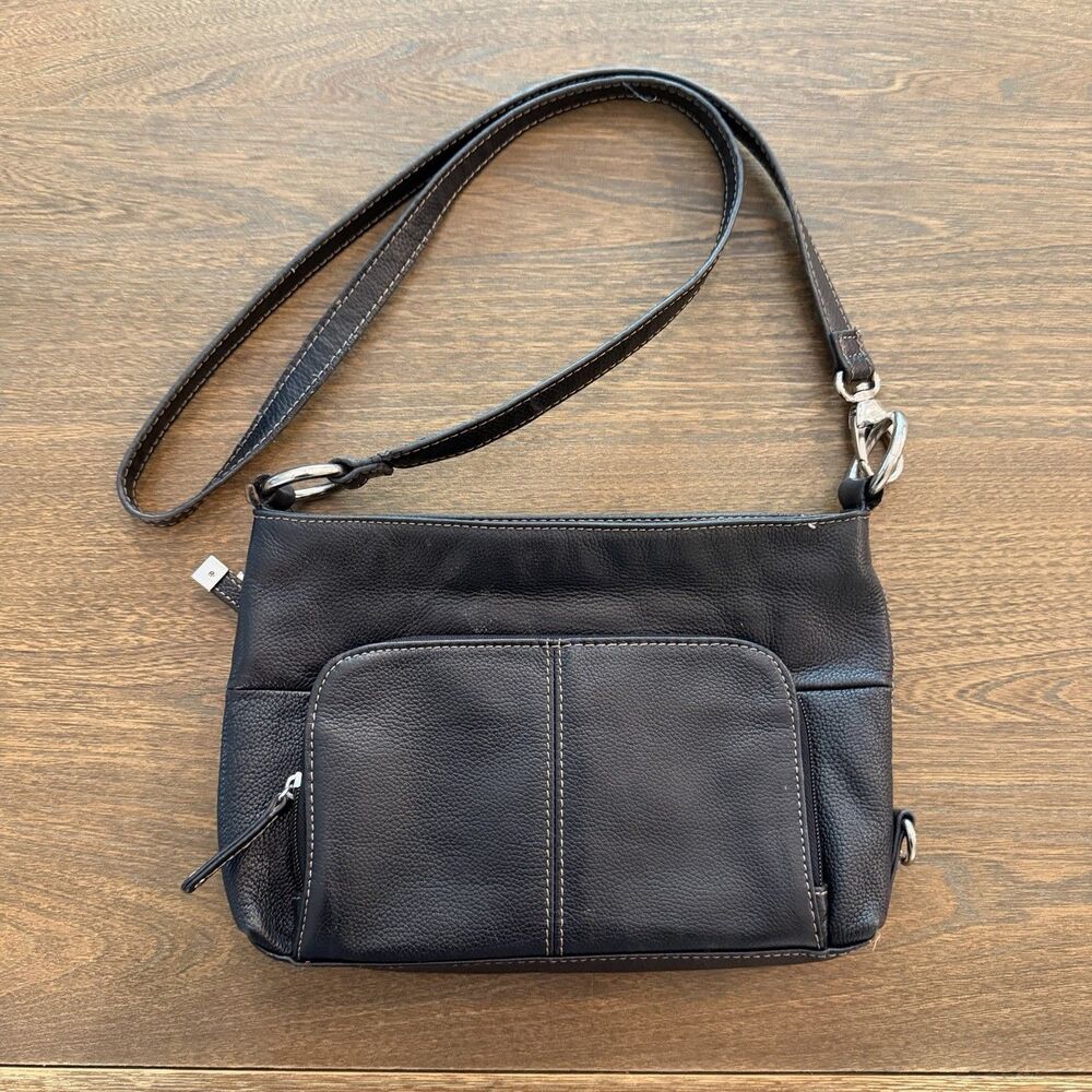 Tignanello Leather Purse Medium Brown Handbag Zipper Pockets Shoulder Bag